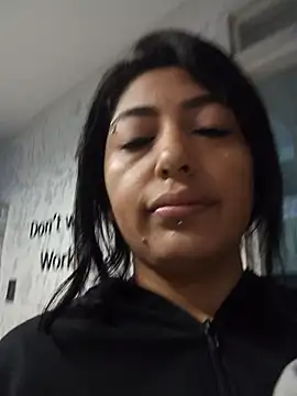 Snapshot of Kaylachannell chatting on February 4, 2026, 3:23 am Kaylachannell online show from February 4, 2026, 3:23 am