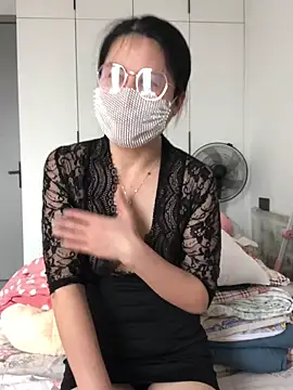 chengcheng12 online show from February 14, 2026, 2:19 am