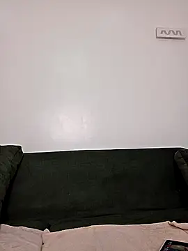 Lexiluv1 online show from April 30, 2026, 6:14 pm