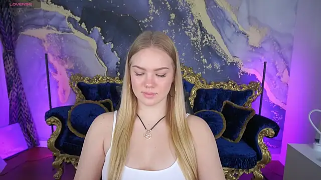 CelesteNoir online show from November 10, 2025, 8:13 am