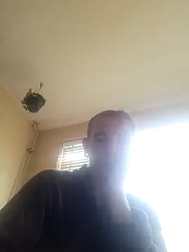 piercingpik online show from March 11, 2026, 3:18 pm