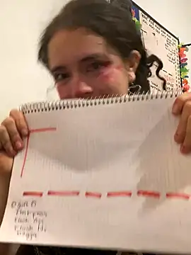 Snapshot of Lucy_YupiSweet chatting on November 2, 2025, 9:33 am Lucy YupiSweet online show from November 2, 2025, 9:33 am