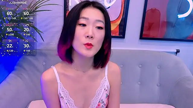 AikoYamada online show from September 26, 2025, 6:17 am