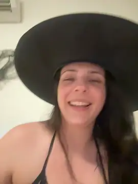 Lady LauraRose online show from November 1, 2025, 2:13 am