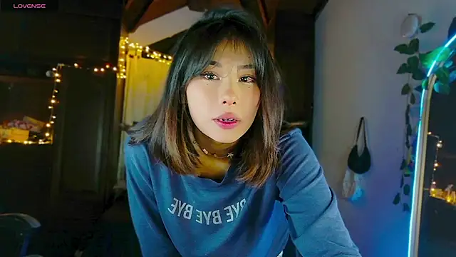 Shisuku Sophi online show from April 18, 2026, 6:06 am