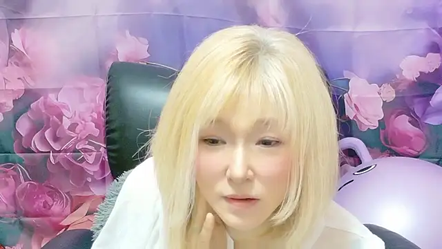 Snapshot of kimagure-fu- chatting on May 24, 2026, 1:49 pm kimagure-fu- online show from May 24, 2026, 1:49 pm
