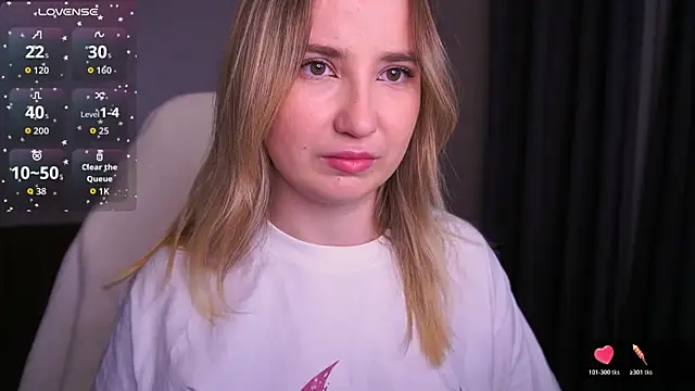 SofieBloom online show from October 22, 2025, 8:19 pm