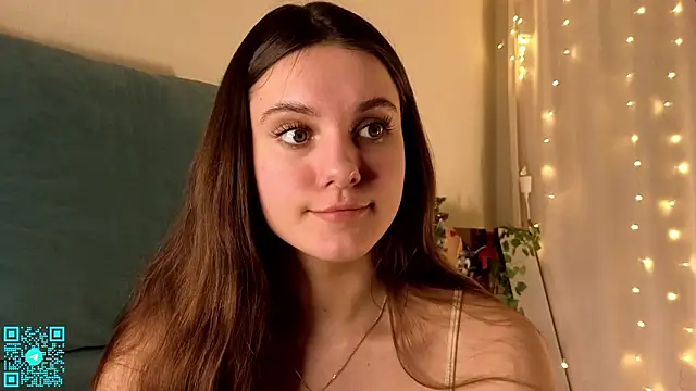 chloemilka online show from March 9, 2026, 5:50 pm