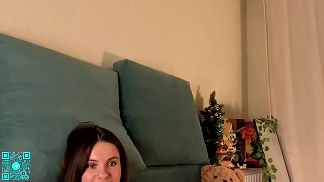 chloemilka online show from March 14, 2026, 7:30 pm