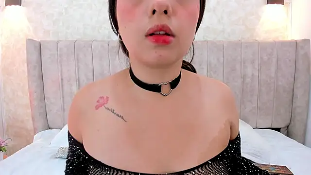 thamiina  online show from March 12, 2026, 7:09 pm