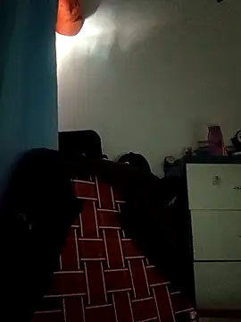 maxiiii125 online show from November 18, 2025, 4:00 pm