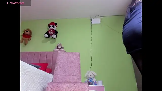 hot Dariana pantyhose online show from October 11, 2025, 10:36 am