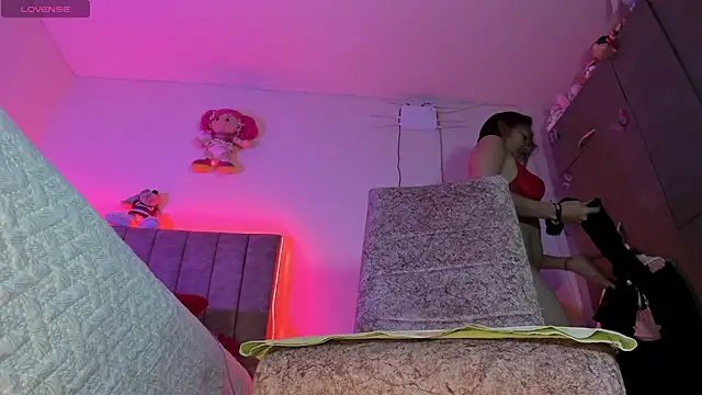 hot Dariana pantyhose online show from April 14, 2026, 2:45 pm