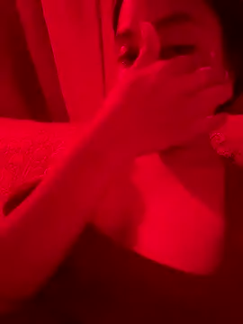 Snapshot of bjqquueenn chatting on October 31, 2025, 9:05 pm bjqquueenn online show from October 31, 2025, 9:05 pm