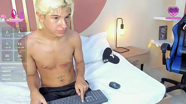 Enrrixxx  online show from September 21, 2025, 12:01 am