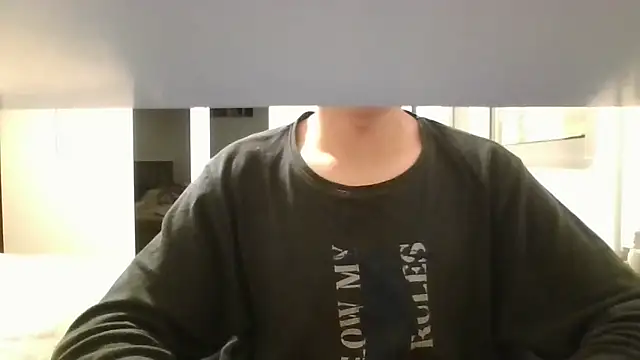 Alexpereezzz online show from April 28, 2026, 9:31 pm