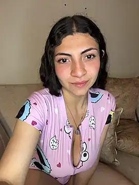 arieel  722 online show from December 3, 2025, 3:58 am