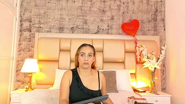 Edna Copper online show from February 15, 2026, 4:31 am