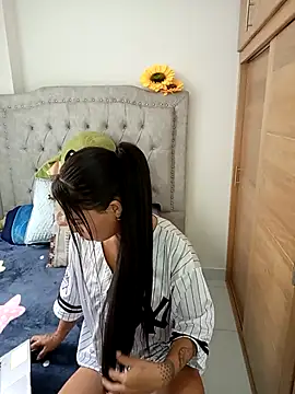 Babyboo honey online show from November 17, 2025, 12:44 pm