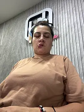 Snapshot of megvibes chatting on October 30, 2025, 12:56 am megvibes online show from October 30, 2025, 12:56 am