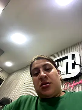 Snapshot of megvibes chatting on October 30, 2025, 10:21 pm megvibes online show from October 30, 2025, 10:21 pm