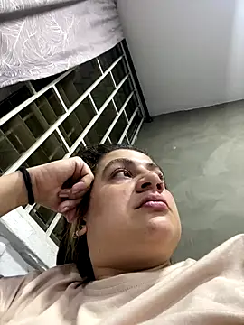 Snapshot of megvibes chatting on November 13, 2025, 12:53 am megvibes online show from November 13, 2025, 12:53 am