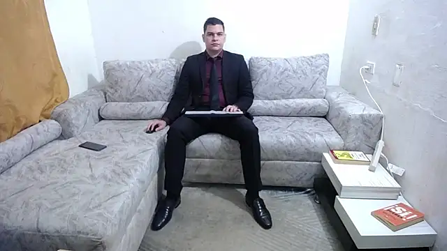 Victor Maitland online show from November 17, 2025, 7:30 pm