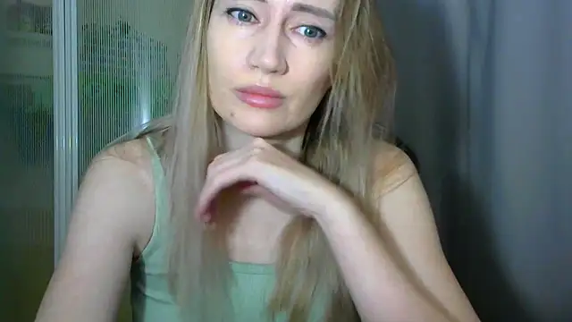 JessFoxxx online show from January 18, 2026, 4:05 am