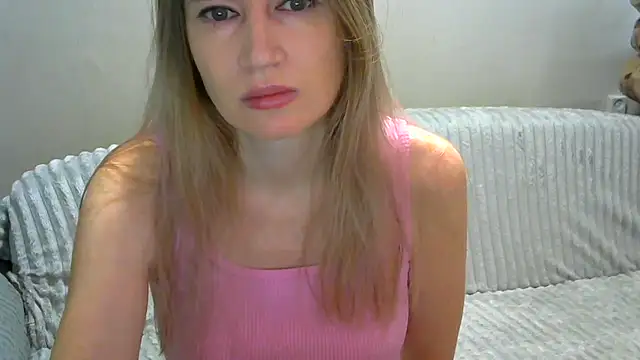 JessFoxxx online show from February 22, 2026, 4:02 am