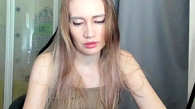 JessFoxxx online show from April 11, 2026, 3:22 am