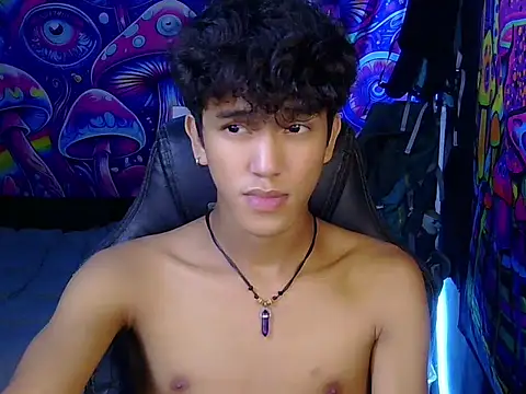 kenbigcockxx online show from June 8, 2026, 3:23 pm