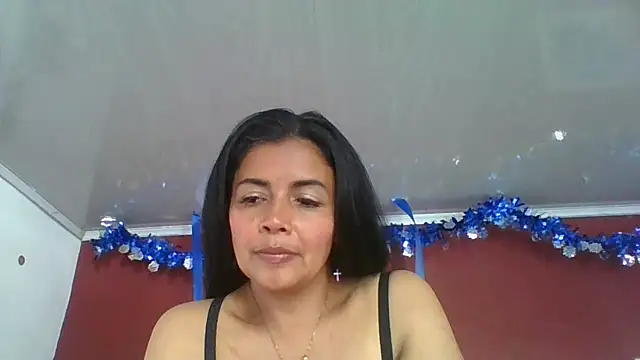 DianaOchoa  online show from November 28, 2025, 7:49 pm