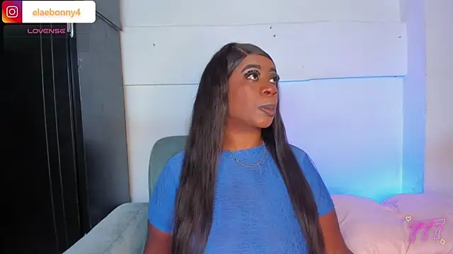 Keily-w online show from March 4, 2026, 3:45 am