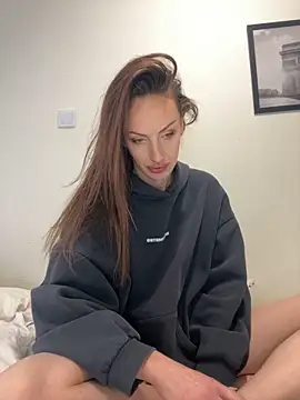 goodgirldevil online show from April 21, 2026, 9:26 am