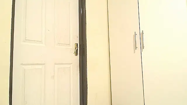 Goddessberry online show from November 1, 2025, 3:52 am