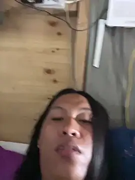 April smith online show from April 17, 2026, 12:13 am