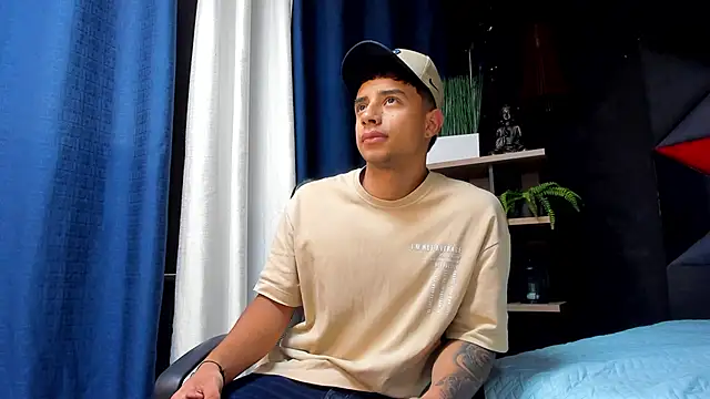 jaze bradley online show from November 15, 2025, 12:13 pm