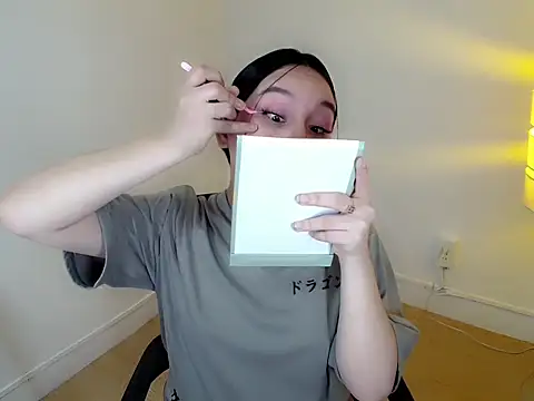 holly tabby online show from January 10, 2026, 9:16 pm