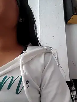 lunna 07 online show from September 14, 2025, 7:46 pm