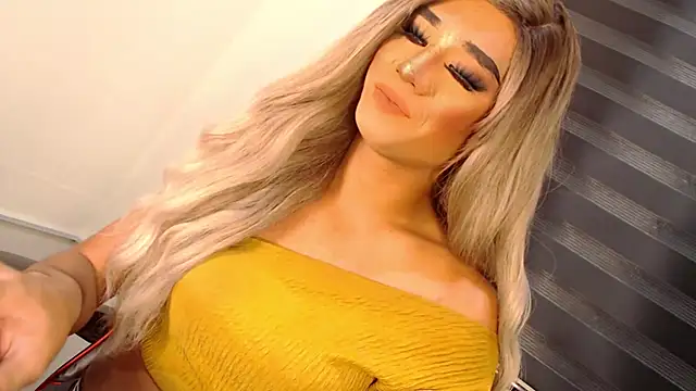 SissifyMeNow online show from November 11, 2025, 1:27 am