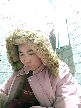 Snapshot of jienrrr chatting on November 19, 2025, 12:10 am jienrrr online show from November 19, 2025, 12:10 am