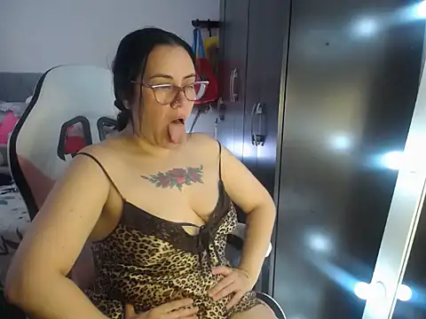 Snapshot of sweet_adele_ chatting on October 24, 2025, 2:57 pm sweet adele online show from October 24, 2025, 2:57 pm