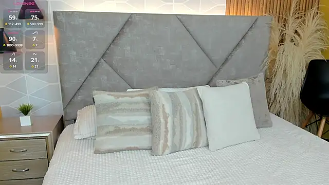 Jade Whisper online show from November 23, 2025, 1:27 am