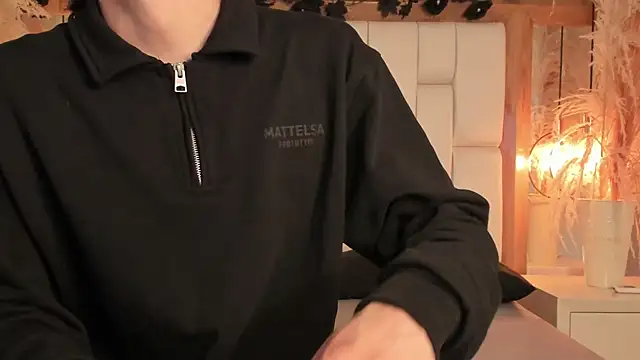 Snapshot of Daphne_And_Roger chatting on January 10, 2026, 11:12 am Daphne And Roger online show from January 10, 2026, 11:12 am