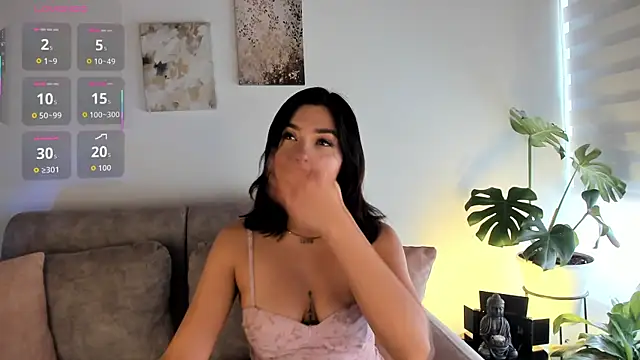 Estrer collins online show from October 24, 2025, 7:10 pm