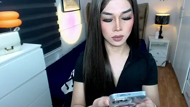 Snapshot of solana_imani chatting on October 5, 2025, 4:05 pm solana imani online show from October 5, 2025, 4:05 pm