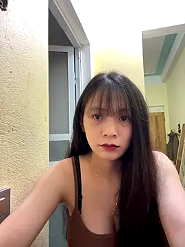 Snapshot of Aghenh chatting on November 4, 2025, 2:05 pm Aghenh online show from November 4, 2025, 2:05 pm