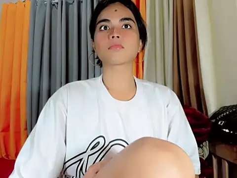 emerald greysonxx online show from February 23, 2026, 3:31 pm