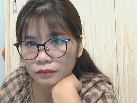 Ori299 online show from December 19, 2025, 5:03 am