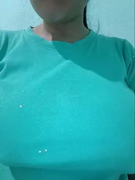 Shiny Babe online show from March 29, 2026, 2:11 am